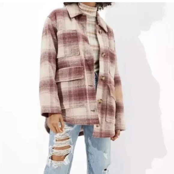 American Eagle Sherpa Lined Shacket - Picture 2 of 7